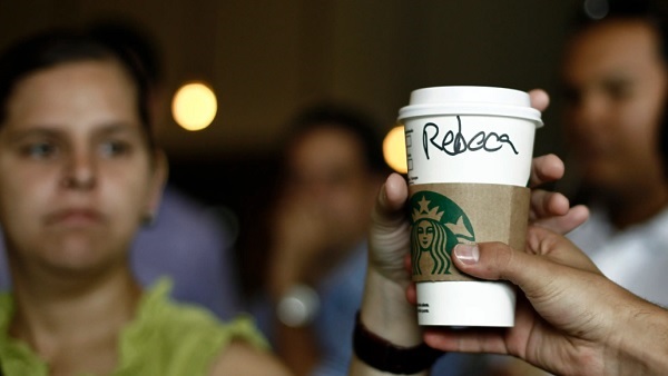 Viết sai tên khách hàng là chiến thuật marketing được Starbucks sử dụng