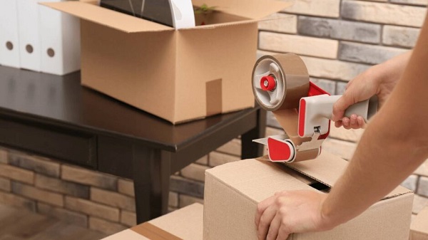 Thùng carton bảo vệ hàng hóa an toàn trong quá trình vận chuyển